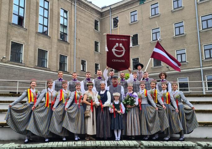Cesvaines kultūras nama jauniešu deju kolektīvs "Cesvaine"